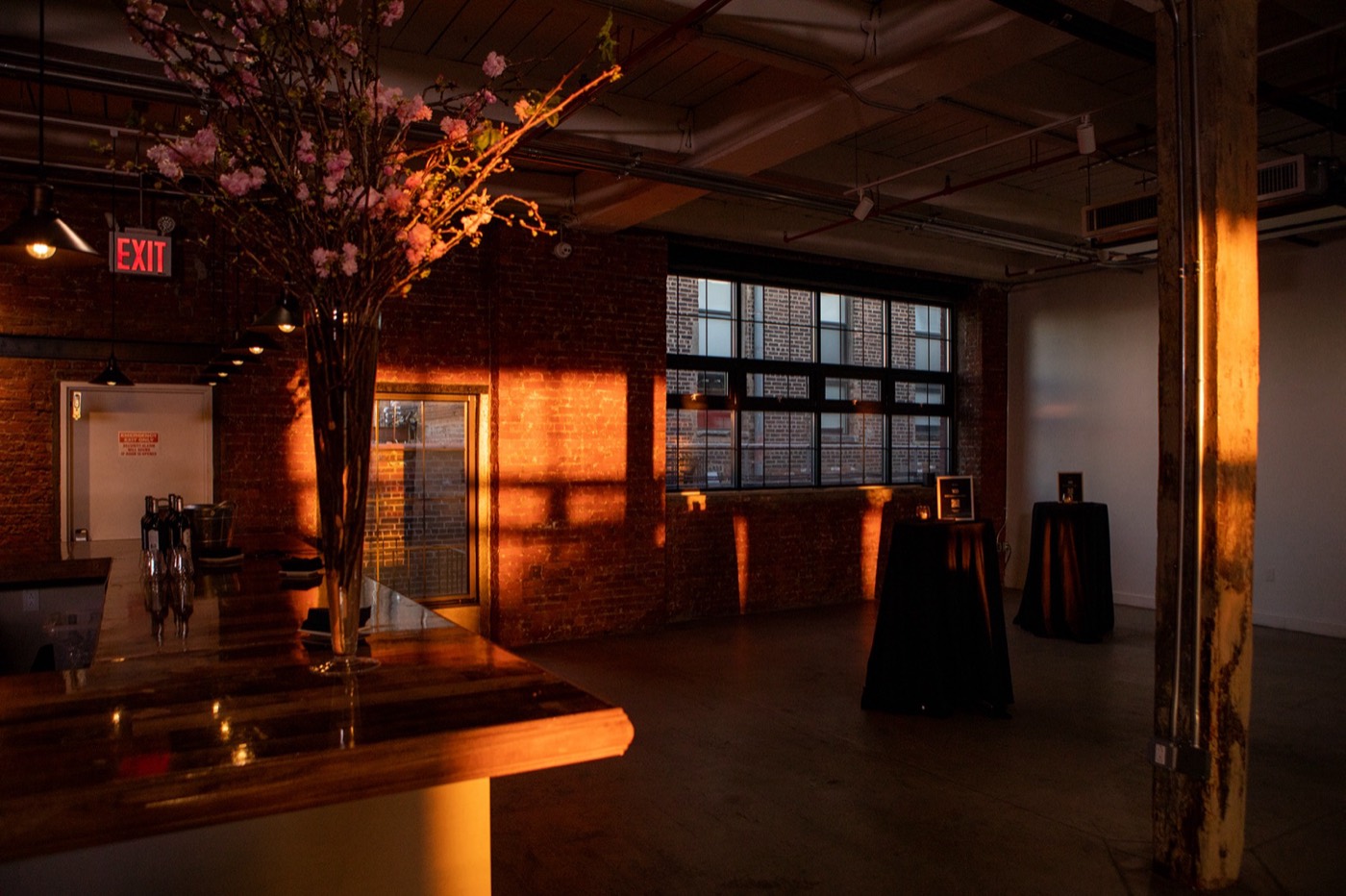 The bar at 100 Sutton at dusk
